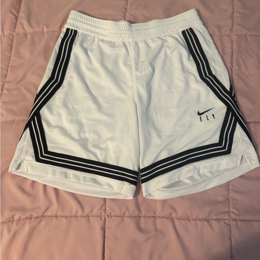 Kids XL Nike FLY basketball shorts